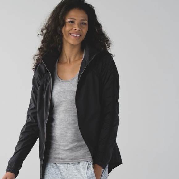 lululemon athletica Jackets & Blazers - Lululemon Gather and Sprint Jacket Black Size 8